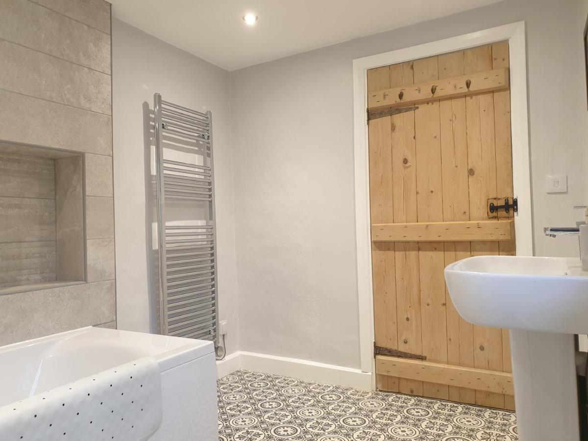No8 3 Bed Cottage Winter Deals Offered 3 Nights Or More Nov-Mar Backbarrow Oda fotoğraf